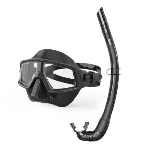 China Half Face Snorkelling Sets Anti Fog Scuba Diving Mask And Snorkel Equipment factory