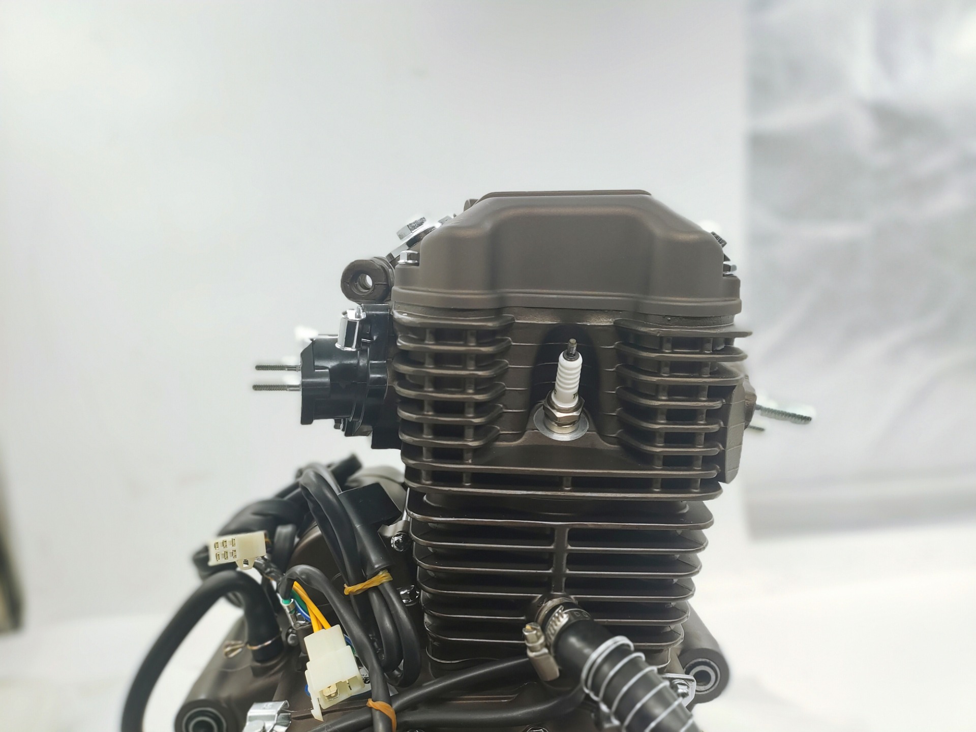 DAYAN 250CC Super Cool Motorcycle with DAYANG Sea CDI and 11.5kW/7000 R/min Max Power