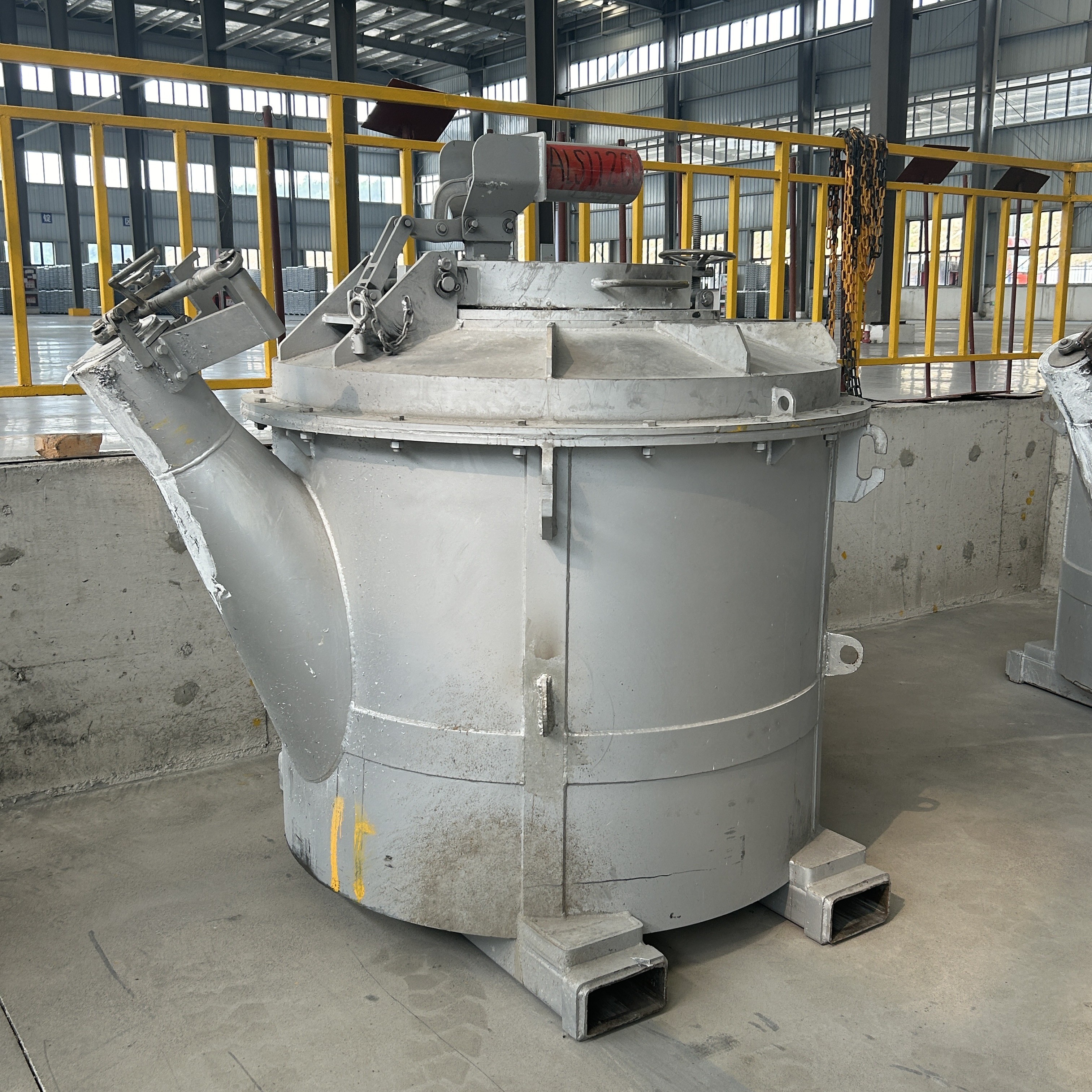 High Heat Resistance Up To 1000°C Molten Aluminum Transfer Ladles Temperature Reduce Rate Less Than 15 C