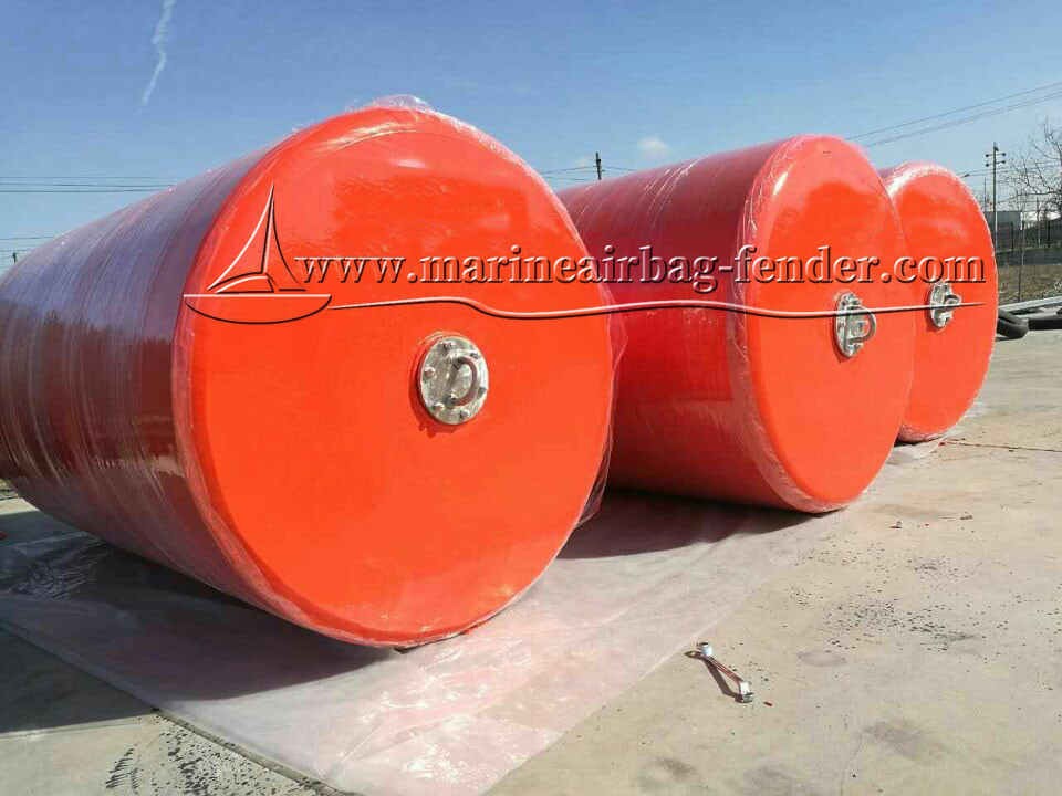 Density 30-120Kg/m3 EVA Foam Fender With Net Chain Tyre Net And Polyurea Outer Material