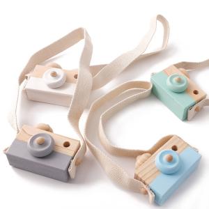 China Let'S Make 1Pc Wooden Baby Toys Fashion Camera Wood Pendants Montessori Toys For Kids Wooden Diy Present Nursing Gift factory