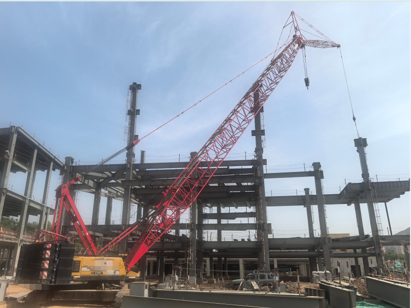 150Ton SCC150A Lattice Boom Crane Safe Operation and Energy Efficiency for 80t Maximum Lifting Weight