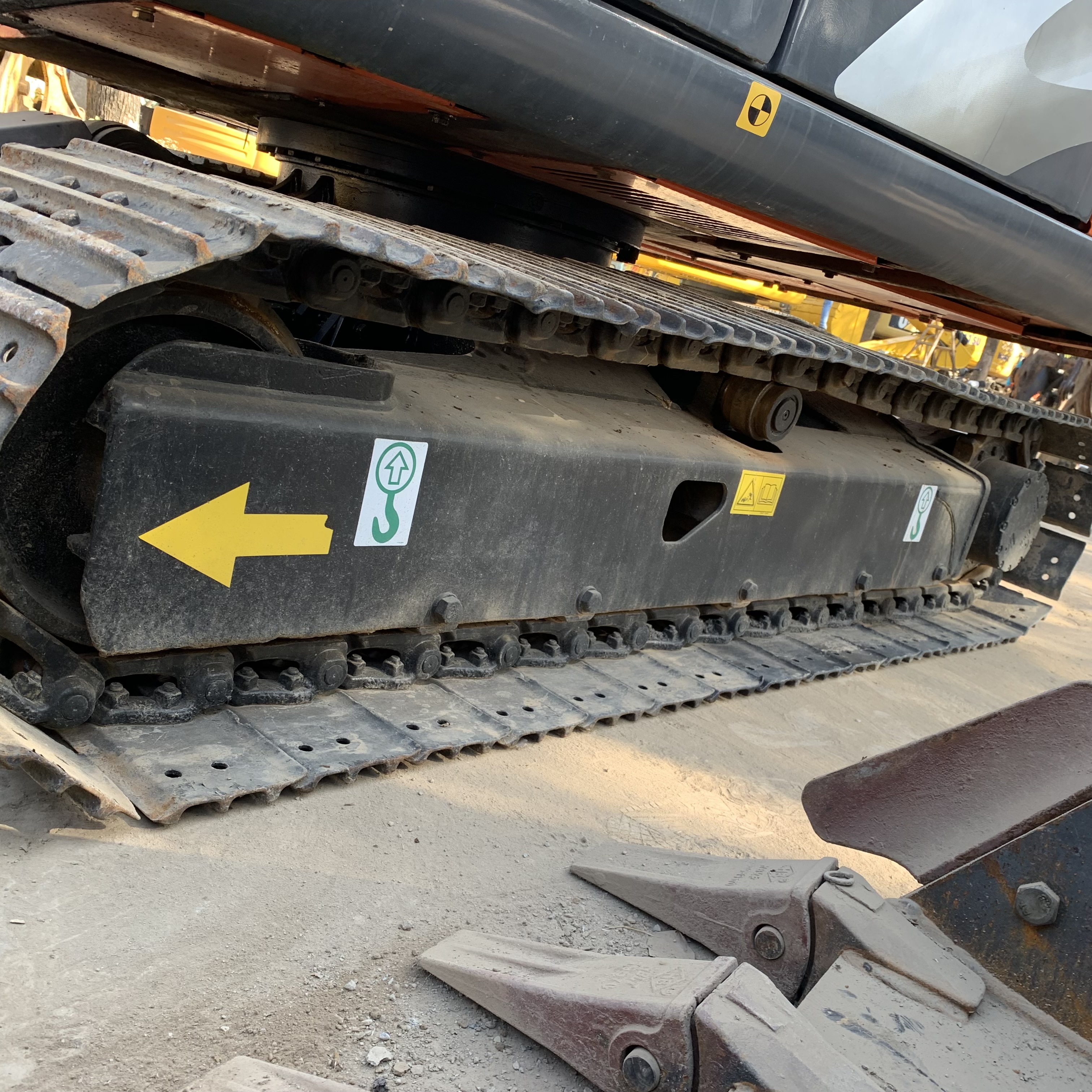 Excavate 6 tons of durable hydraulic tracked Hitachi 60 second-hand excavator, with low price and good excavation perf