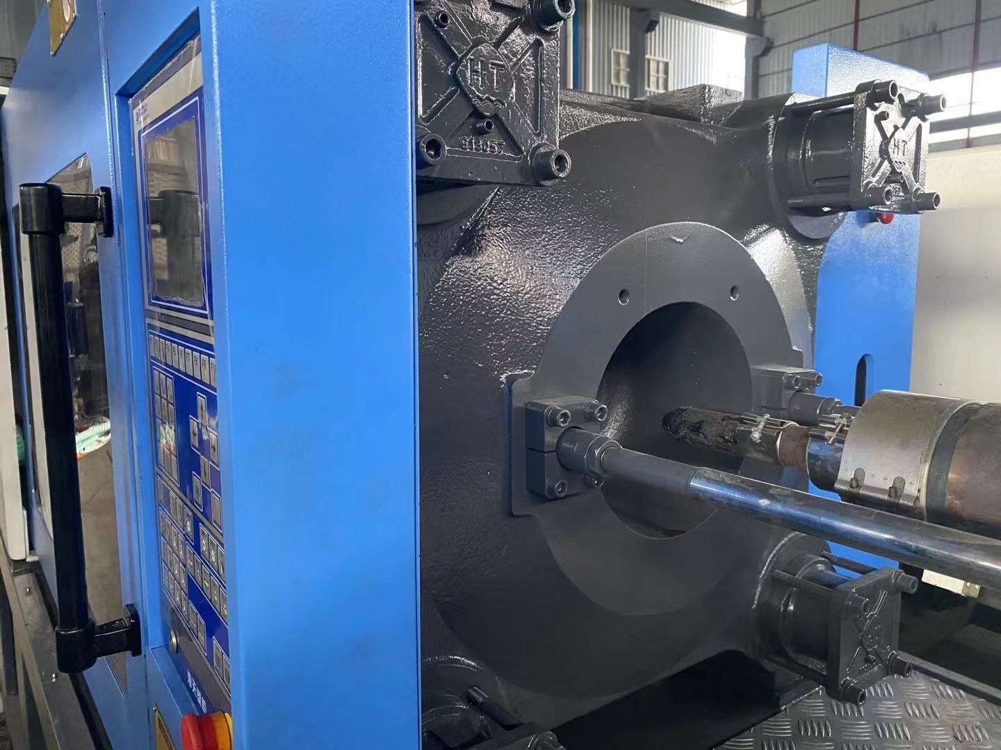 China Used Haitian original 250 Ton Automatic injection blow molding machine manufacturers factory