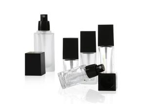 China Clear 30ml Square Cosmetic Glass Bottles For Frost Liquid Foundation factory