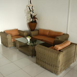 China Garden Outdoor Sofa Set with 5 Years Frame Luxury Round Wicker Rattan Furniture factory