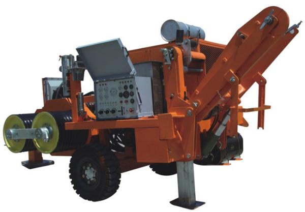 Durable 250KN Hydraulic Puller Tensioner For Four Bundled Conductor 9000kg