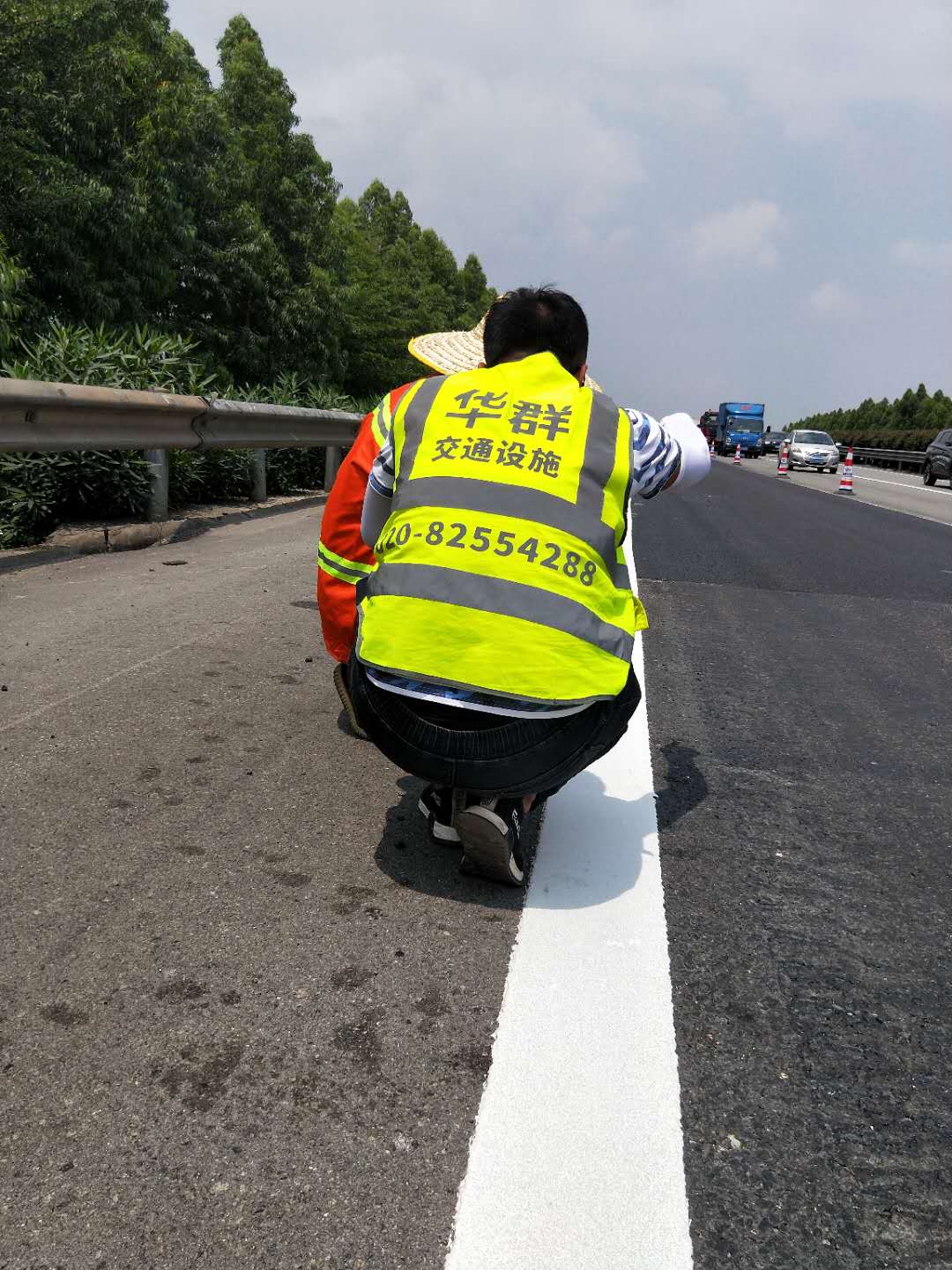 Highway Thermoplastic Paint C5 Resin Traffic Line Paint White And Yellow