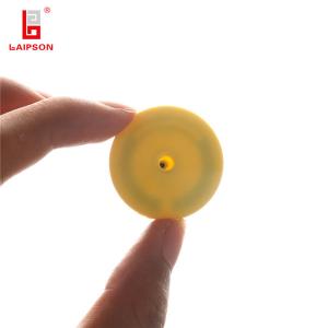 China Self Piercing One Piece RFID Animal Ear Tag Waterproof For Pig Guilt Hog Piglet factory
