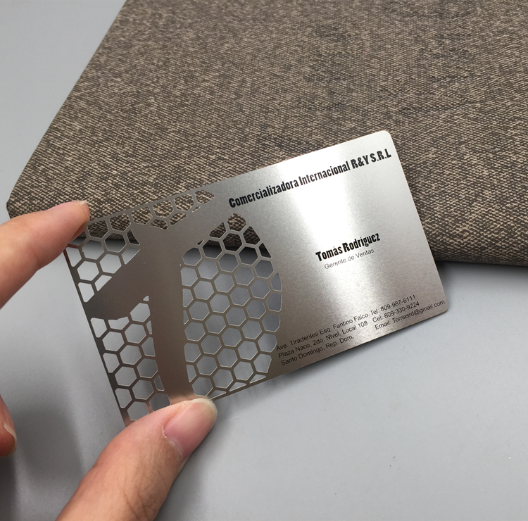Custom Luxury Metal Credit Card Laser Cut Engraved Matte Black Stainless Steel chip card