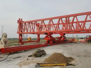 China Henan manufacturers sell bridge erecting machine, 80 / 30 bridge erecting machine, mobile crane, bridge construction pa factory