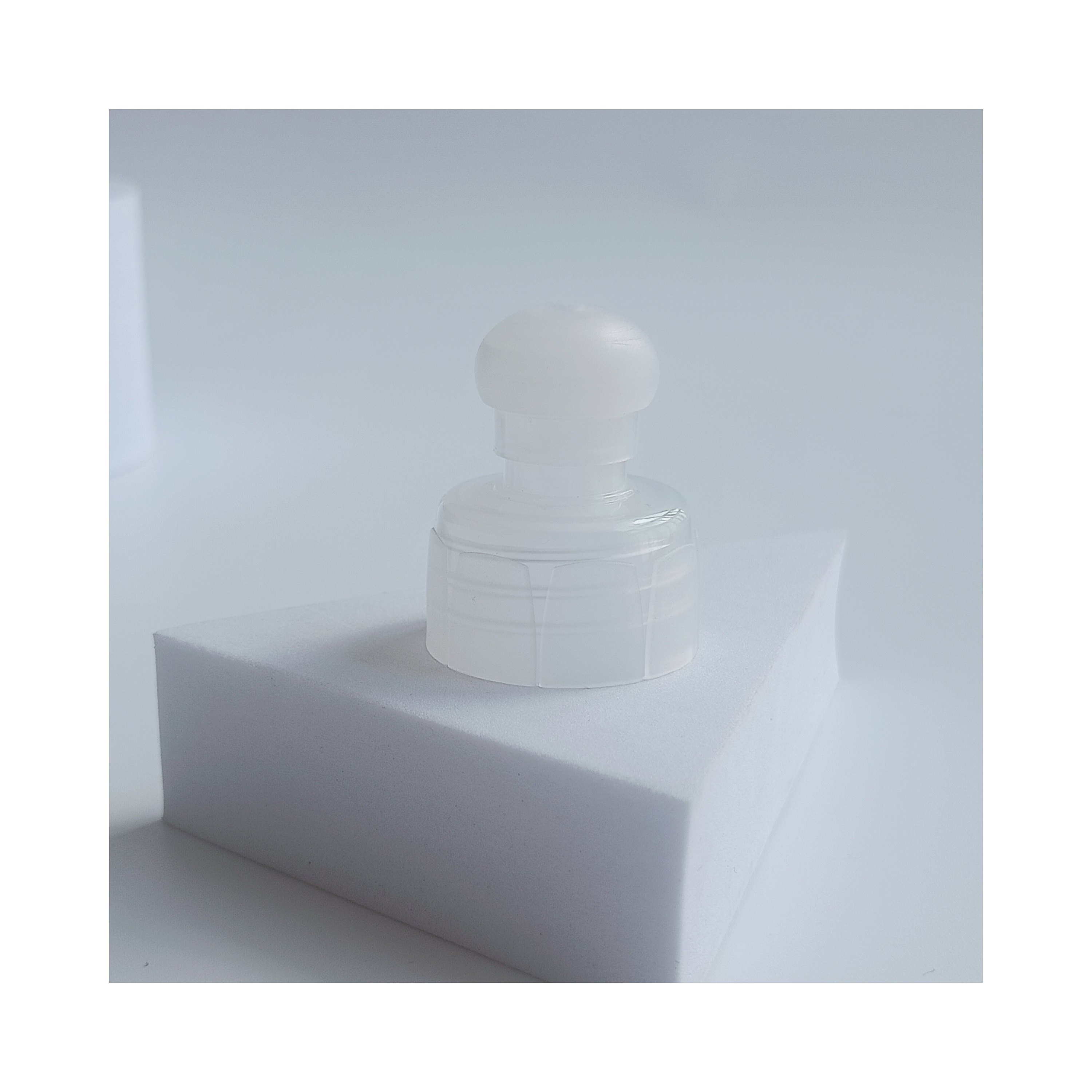 28/410 Colorful Sport Lid Cap PP Plastic Push Pull Cap for Plastic Bottle Sealing Type