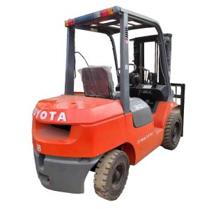 China Mini Used Forklift Trucks All Terrain Toyota 30 3000KG factory