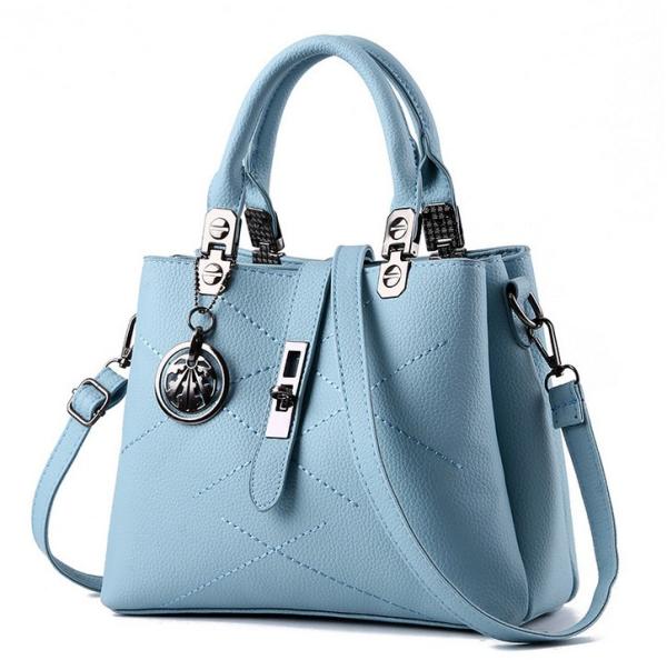 Female spring and summer 2016 new European and American fashion metal buckle