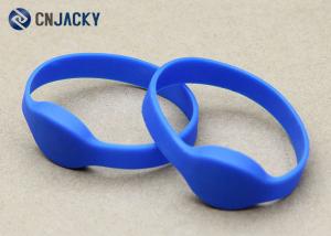 China Waterproof NFC Ntag203/213/216 Rfid Wristbands For Events In Red Color factory
