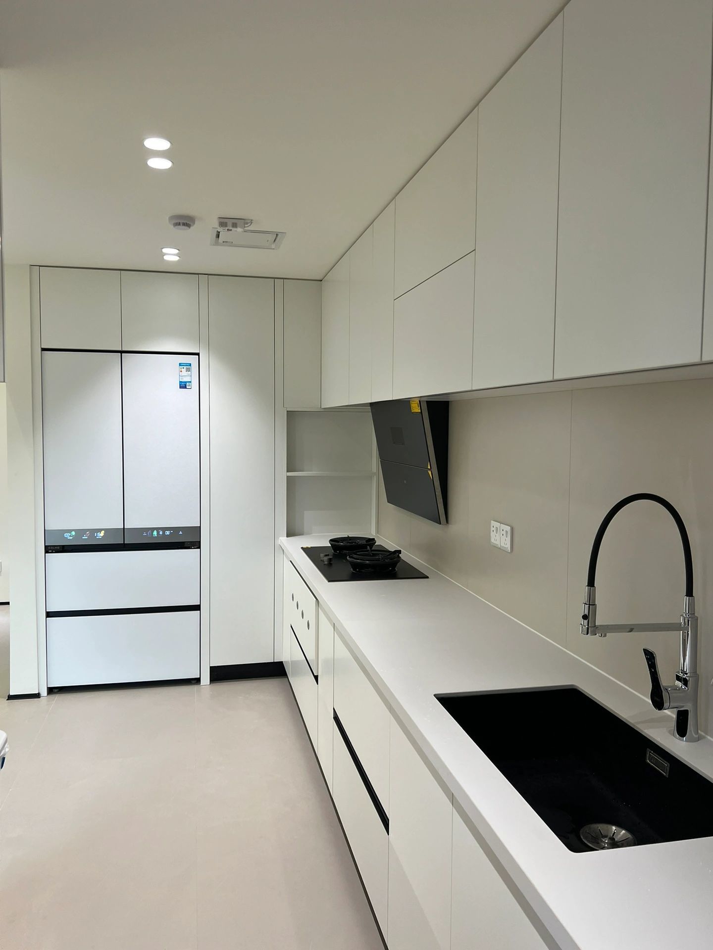 China Premium Textured Matte Kitchen Cabinets with Anti-Scratch Finish factory