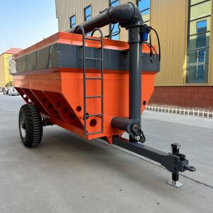 Wear Resistance Grain Transport Truck Grain Carts 6 Cubic Meters With Tractor