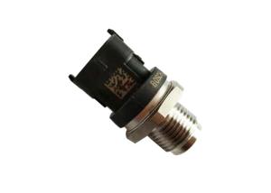 China 0281006364 Fuel Common Rail Pressure Sensor 5260246 5297641 2831362 factory