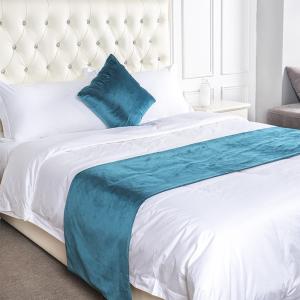 China 2.8m Hotel Queen Size Bed Runner Satin Quilted Bedspread factory