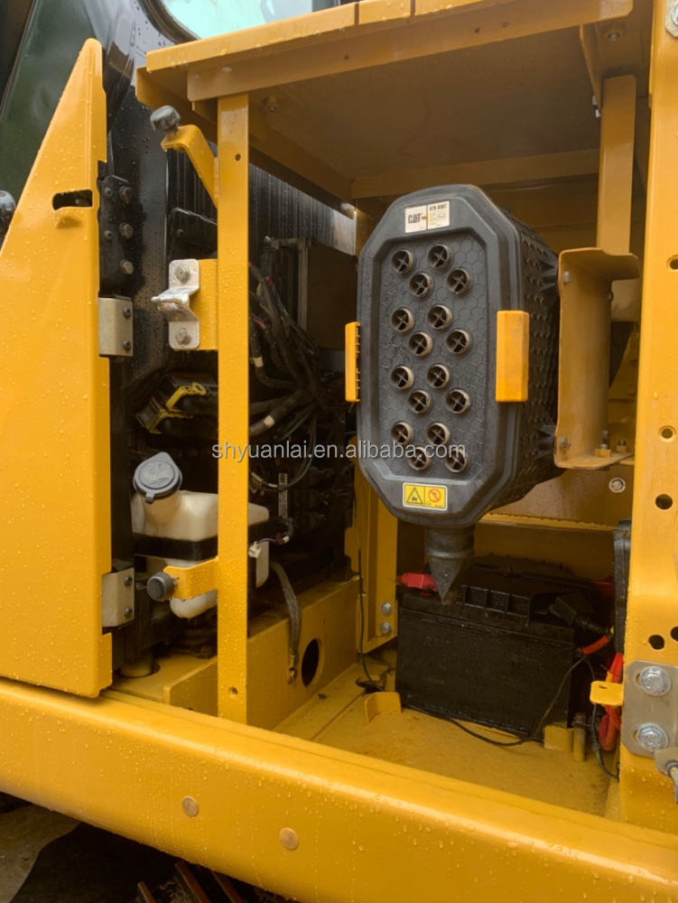 CAT323 Excavator with Strong Power and Soft Steel Design in Excellent Condition