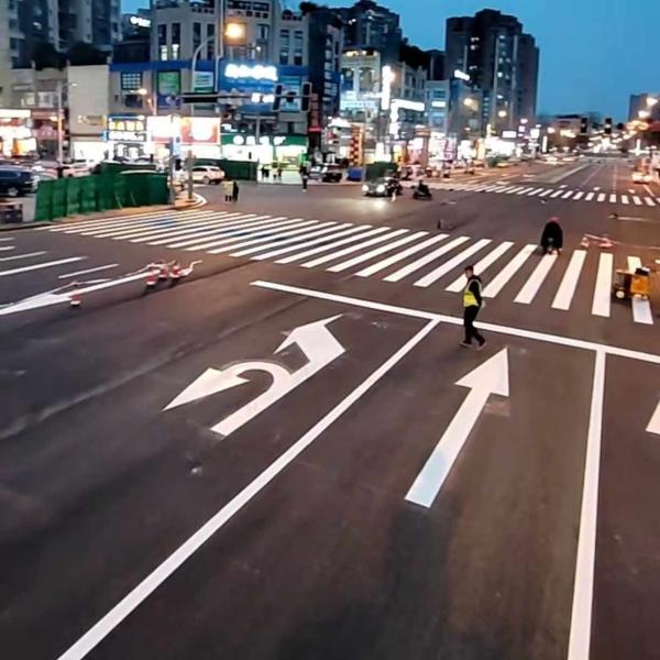Durable and Quick Setting Thermoplastic Paint for High-Traffic Roads High