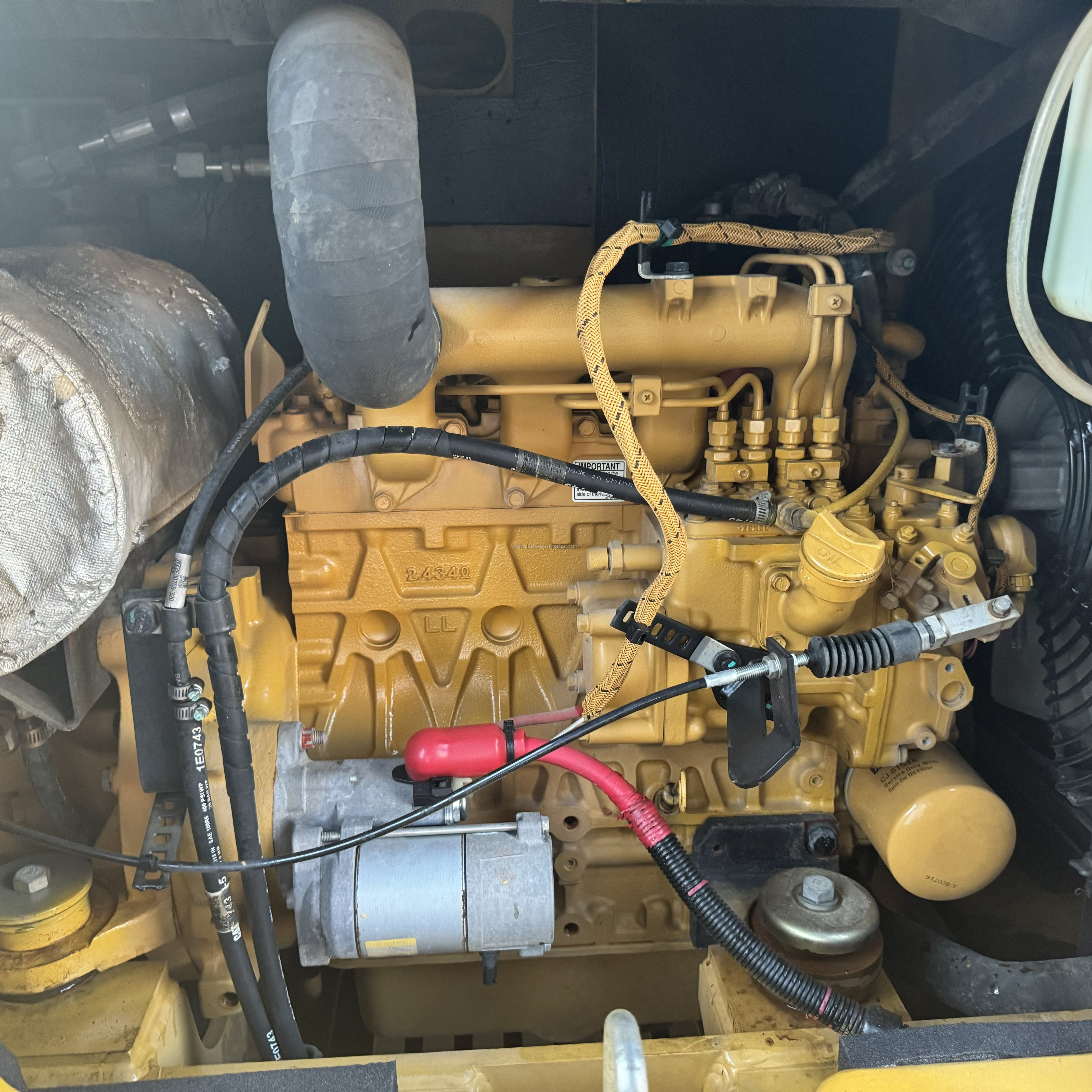 Low Price Used 5.5 Ton Mini CAT 305.5 Crawler Excavator With Hydraulic Thumb Caterpillar 305.5E2 near in years ,great discount