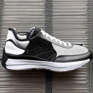 China Unisex Rubber Mesh Running Sneakers Lightweight  Biodegradable on sale