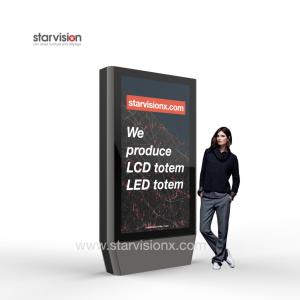 China 3000nits Sunlight Readable Digital Signage 65 - 86 Inch Outdoor Digital Totem For Bus Stop factory