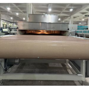 China Microwave Drying Machine with Rapid Moisture Removal System for Pulp Molding Food Packaging on sale