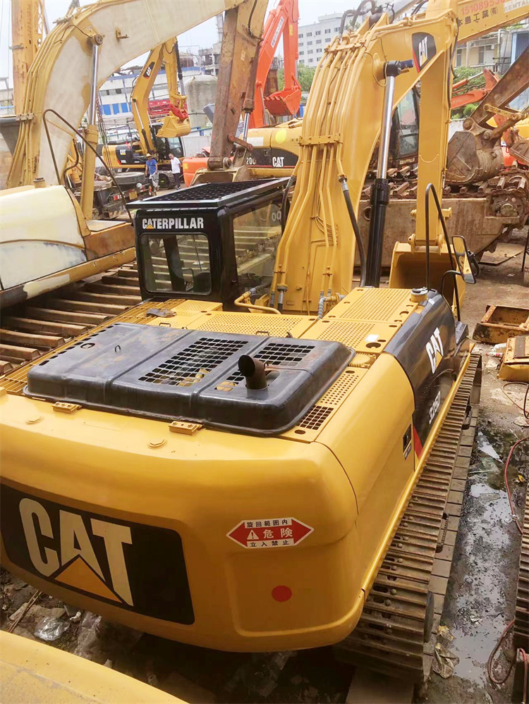 2748 Working Hours Used CAT 325D Excavator 25 Ton with Crawler Chain and from Japan