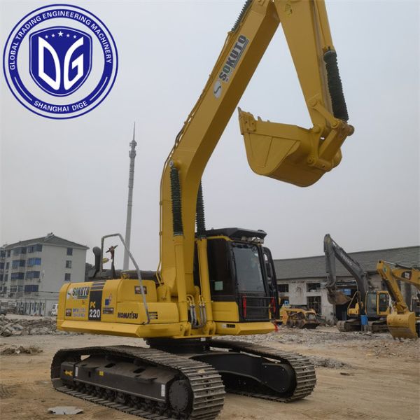 Well-Maintained Used Excavator Komatsu PC220-8 Ready For Immediate Shipment