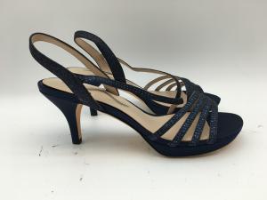 China Casual Ladies Soft Leather Sandals Navy 3cm Low Heel Open Toe Sandals factory