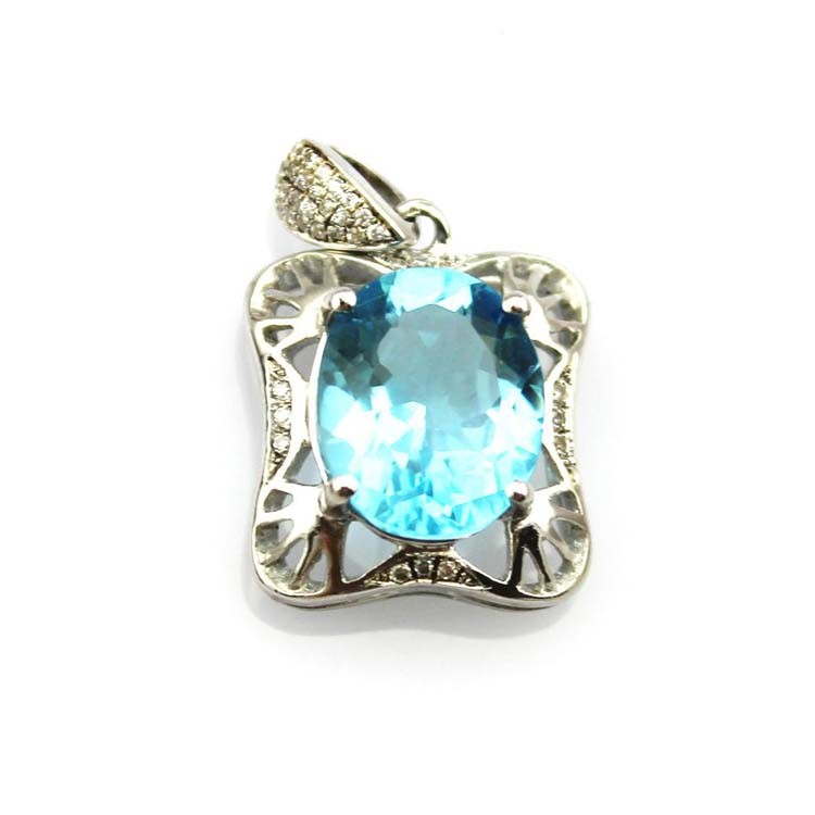 925 Sterling Silver Oval Garnet Cubic Zircon Pendant with Silver Chain (P11)