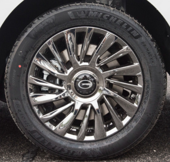 GAC Trumpchi M8 2023 zongshi series shuangqing zhizun Large and medium MPV 2.0T 190HP L4