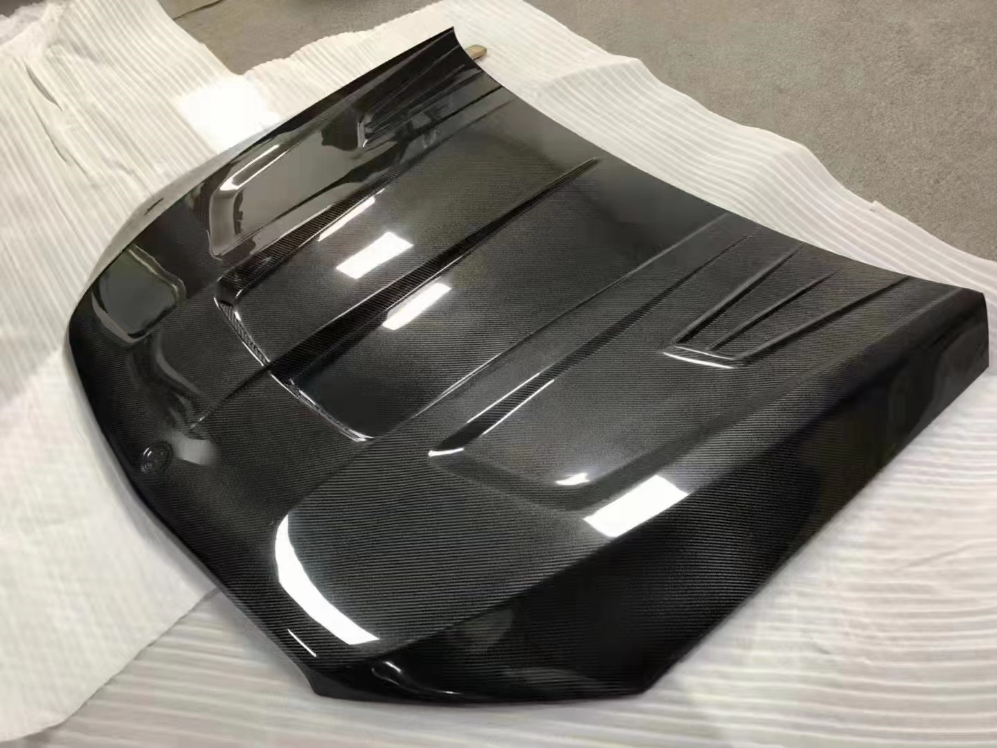 New Product Carbon Fiber Hood for Mercedes GLE Coupe GLE Carbon Fiber Engine Cover Engine Hatch Cover