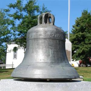 China Brass Color Large Bronze Bell 3D+2D Design Metal Casting And Polishing factory