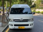 High Roof 2005 Year 13 Seats Gasoline Used Toyota Hiace Used Mini Bus Automatic