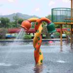 Colorful Fiberglass Spray Water Equipment For Children / Kids Customized