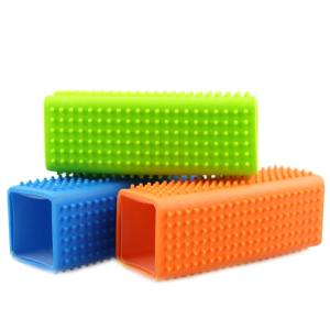 China Silicone Dog Grooming Tools , Touch Smoothly Dog Grooming Accessories factory