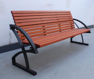 China Glossy Matte Finish Solid Wood Garden Bench Seat With Back 1540mm Length factory