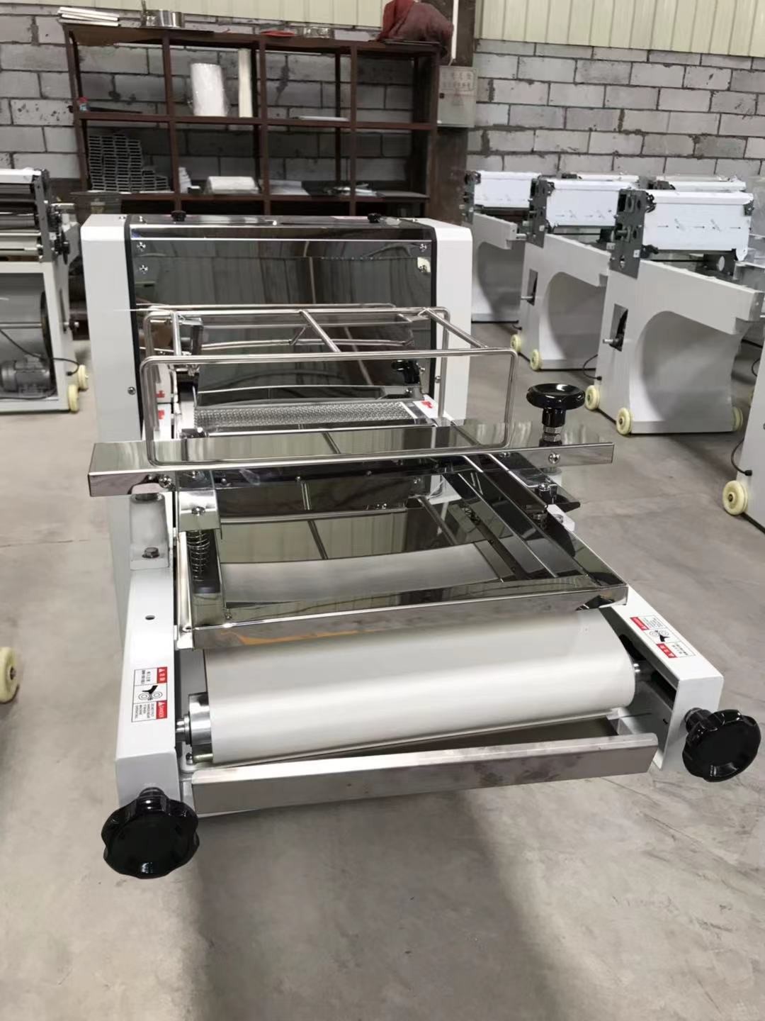 Electric 380V/220V Toaster Moulder Machine