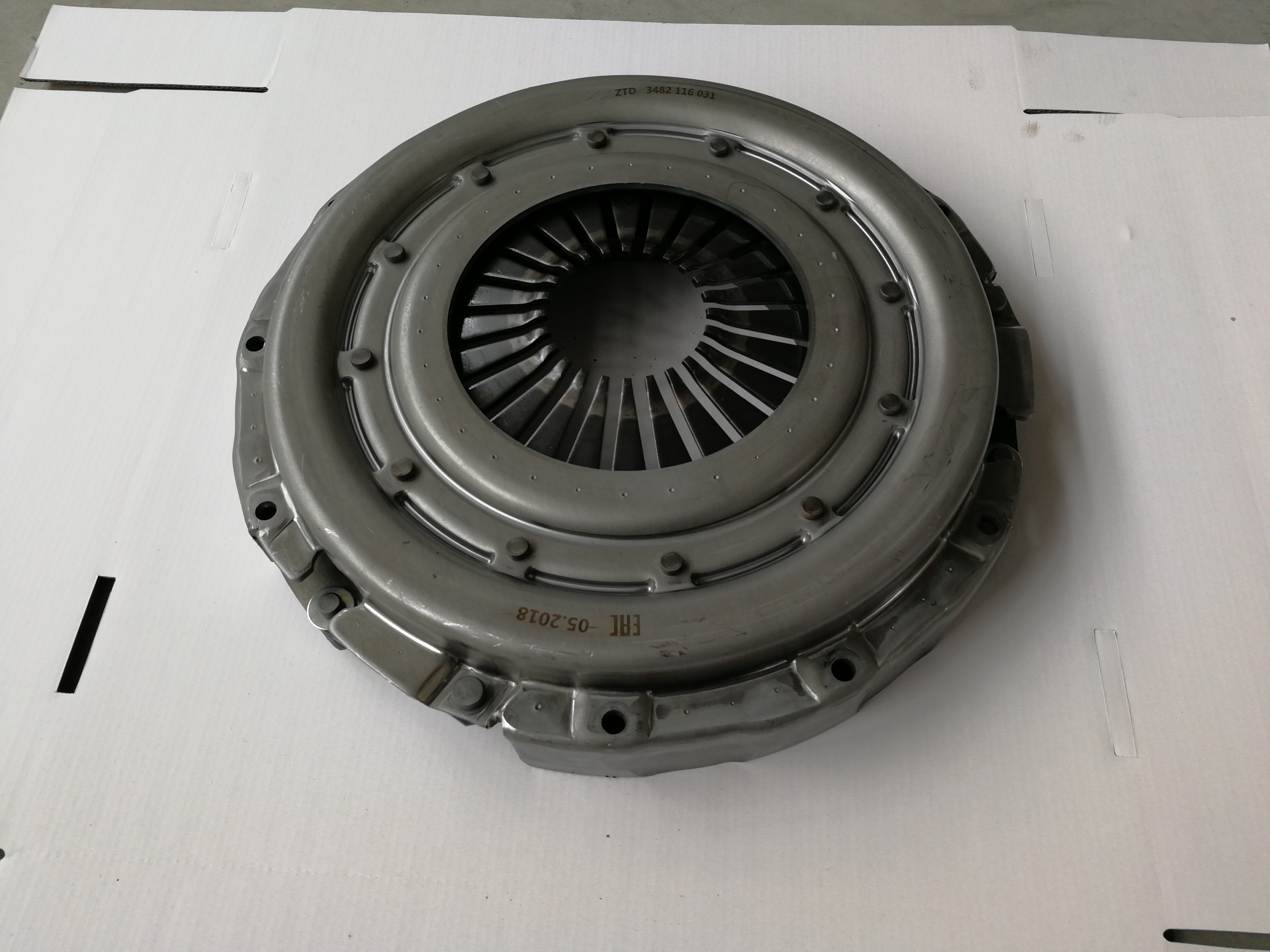 Mercedes Benz Truck Clutch Cover 3482000462 3482126331