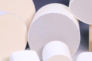 China Honeycomb Ceramic Substrates Custom For Exhaust Purification factory