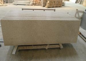 China Yellow Granite Stone Tiles 2700kg / M³ Granite Density 20 / 30mm Thick factory