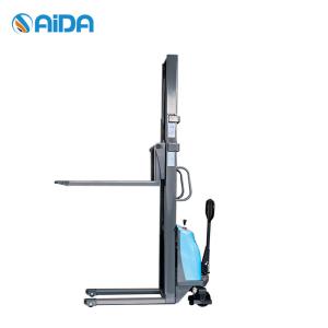 China flexible Semi Electric Walkie Stacker , Semi Electric Straddle Stacker 1.5 Tons factory