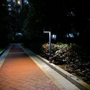 China Garden Outdoor Solar Post Lights Cuboid 5V 1.5W High Brightness factory