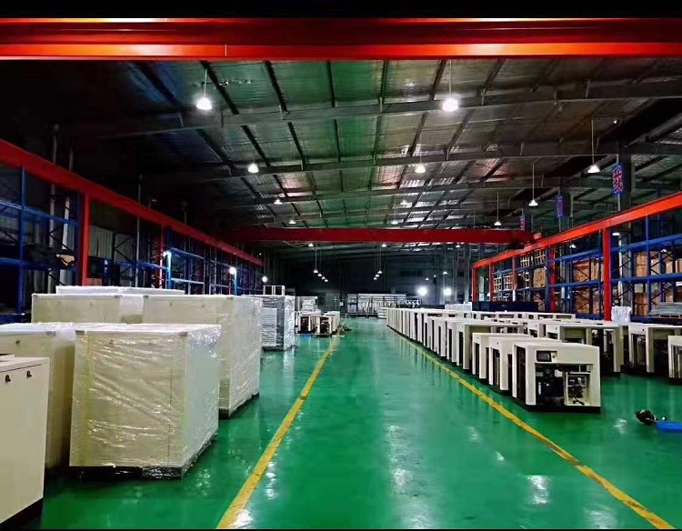 Lubricated Silent Oil Free Compressor , Oil Free Reciprocating Air Compressor