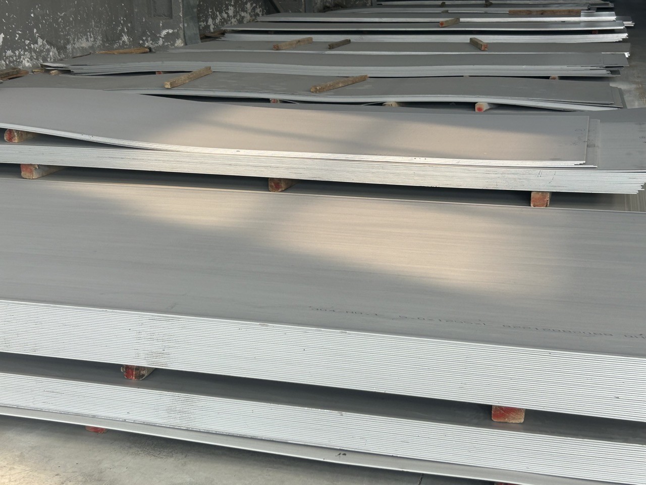 2b Finish Stainless Steel Coil Sheet Welded Metal 316l Cold Rolled 10mm