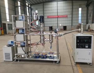 China Thin Film Evaporator Herb Extraction Machine Short Path Distillation For CBD Oil factory