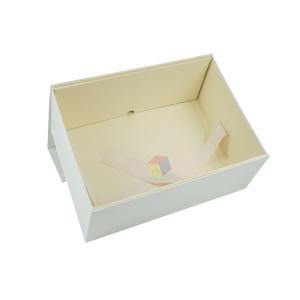 China Custom Logo Luxury Magnetic Closure Folding Paper Handbag Box Packaging Rigid Cardboard factory